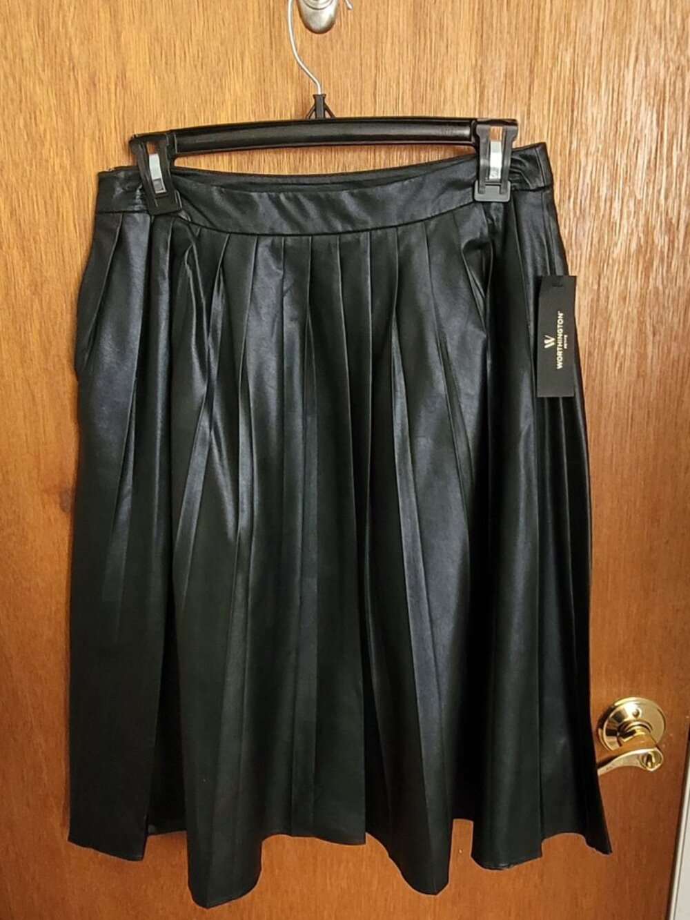 Worthington black pleated faux leather skirt